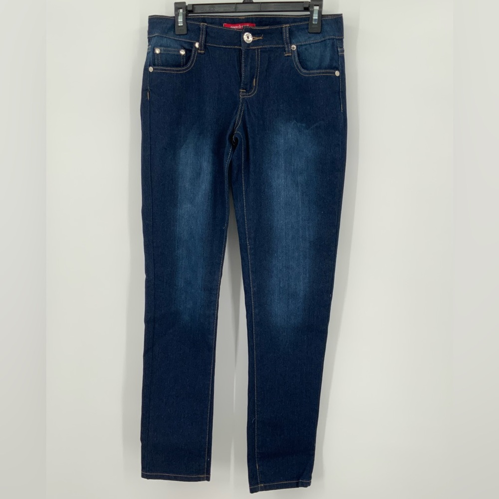 New GOGO‎ Star Jeans Dark Wash Size 11 Juniors